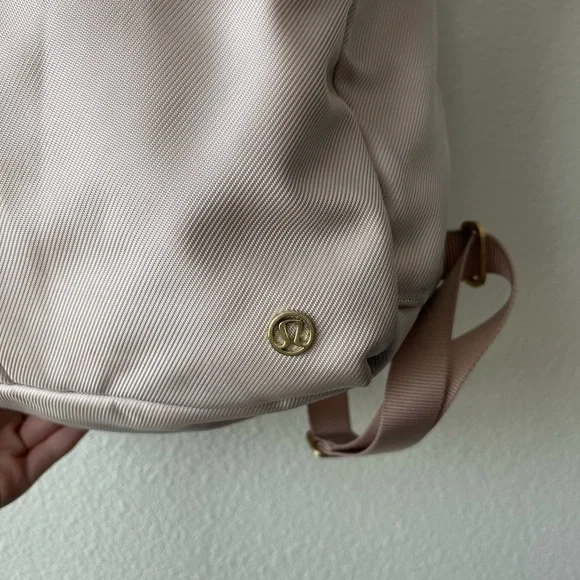 Lululemon City Adventurer Convertible Backpack 15L - Picture 13 of 16